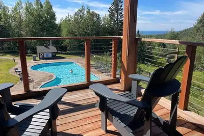 Image de Ski in Ski out Cozy Studio Condo Pool Hot Tub Views of Moose Mtn