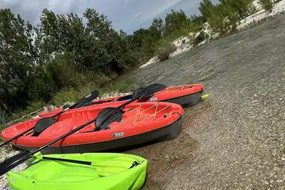 Image de Private Nueces Riverfront Getaway! 13 Acre of Bliss! Sleeps 12-14