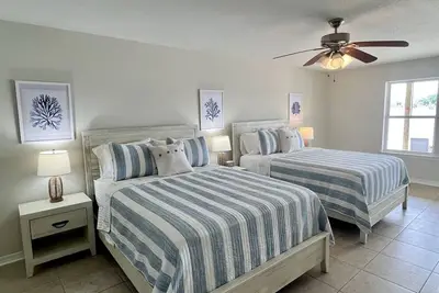 Image de Beautiful Bay Unit!