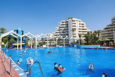 Image de Benal Beach Full Apartment Pools Front sea Malaga