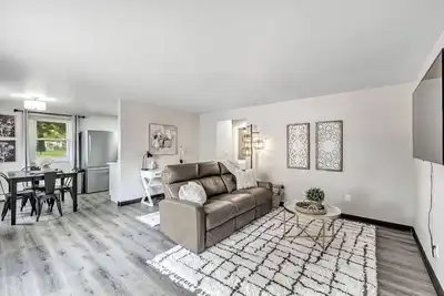 Image de Newly Renovated, Boho-Chic Suite