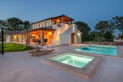 Image de 4 Bedroom Villa in Kavran