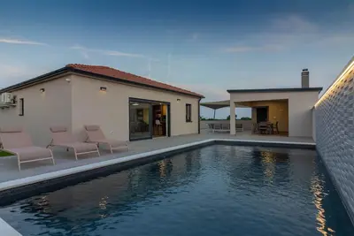 Image de Maison de vacances Sisplac pour 1 - 6 personnes avec 2 chambres Ă coucher - Maison de vacances