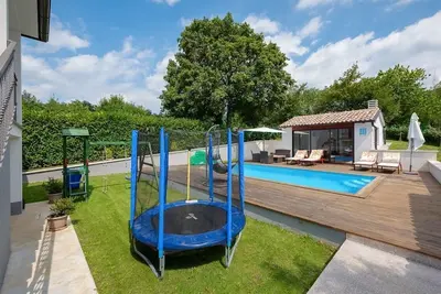 Image de Maison de vacances Pazin pour 1 - 6 personnes avec 2 chambres à coucher - Maison de vacances