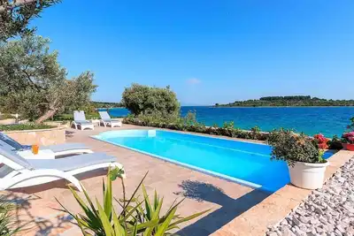 Image de Maison de vacances Okrug Gornji pour 1 - 8 personnes avec 4 chambres à coucher - Maison de vacances