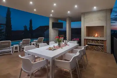 Image de Maison de vacances Okrug Gornji pour 1 - 8 personnes avec 3 chambres à coucher - Maison de vacances