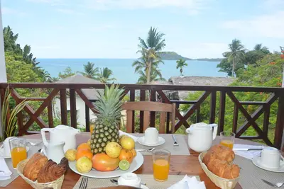Image de 2-bedroom apartment facing the sea