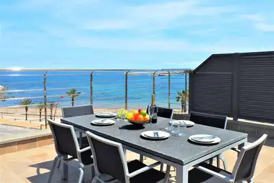 Image de Univers: Penthouse avec vue sur la mer