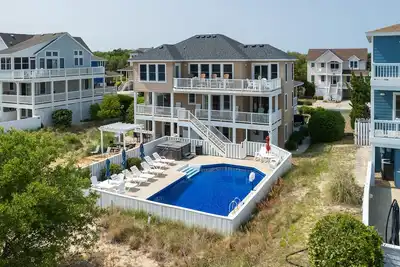 Image de Ocean Journey 7b\/9b Pool, Hot tub, Walk to Beach in the Heart of Duck