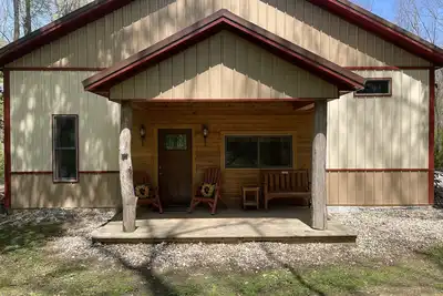 Image de Unique barnhouse, newly built, great Nd weekend rental, 15 minutes from stadium.