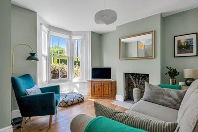 Pass the Keys | Large Terraced Home In the City