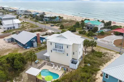 Image de Beach, Love, & Happiness: Priv. Heated Pool, Pet Friendly, Beach Views!