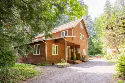 Image de Magical Private House in Forest w/Hot Tub. Near Wineries!