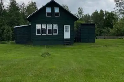 Image de Forest Side Solar Powered Cabin with Nature Trails