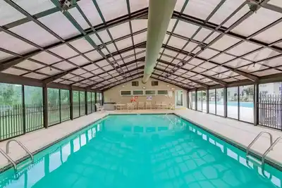 3 Indoor/Outdoor Pools! Golf Front Pointe Royale