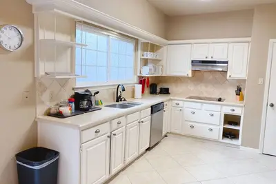 Image de Cozy King Bed I 0. 2mile Nasa I1mile Sea Park I Whole House