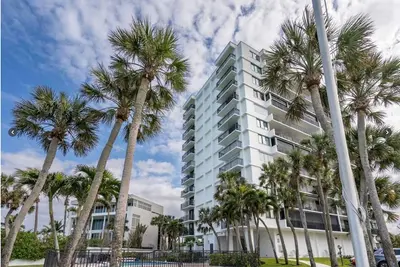 Image de Beautiful water front condo on Siesta Key island. Has community pool and gym!