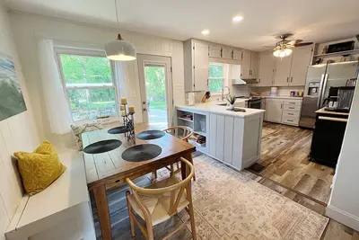 Image de Upscale City Cottage Getaway