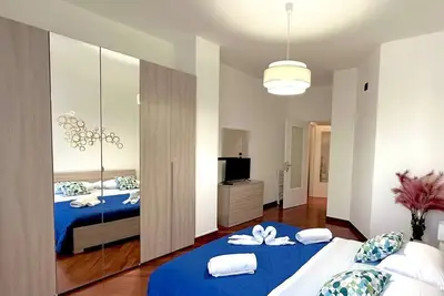 Image de Perfect apartment for groups or families - 5 minutes from the heart of the city!