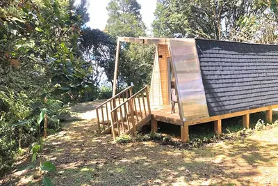 Image de The Shire Glamping - nestled among lush trees, tranquil atmosphere