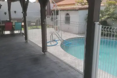Image de Villa 8 couchages avec piscine à 10 mn à pied de la plage.