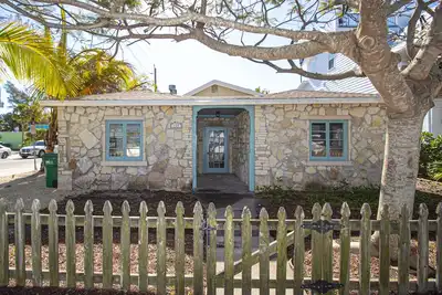 Image de Dog friendly and located in the heart of Anna Maria! Near the Beach and Pine Ave