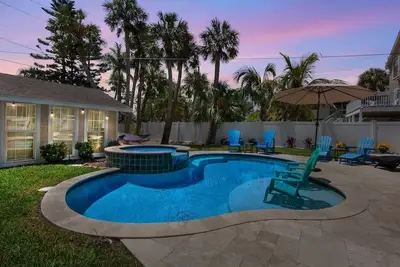 Image de Private Pool, Dog Friendly, Cornhole! Short Walk to the Beach - Angelfish