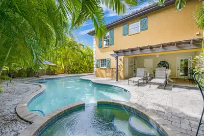 Image de Private Home with Private Pool and Spa! New Renovations! Close to Beach!