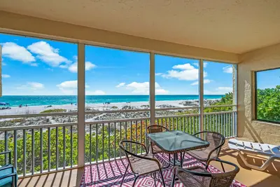 Image de Ami Escape! Direct Beach Access, Gulf Views and Walk to Holmes Beach Shops
