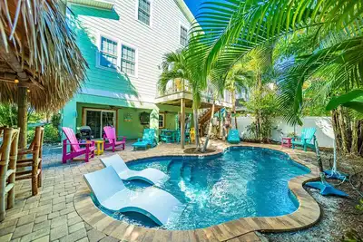 Image de Beach Home with Pool, Tiki Bar, and Game Room! Close to Beach - Mango Breeze