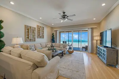 Image de Bradenton Beach Club Unit F: Stunning Beachfront Condo with Great Amenities!