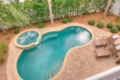 Image de Island Home with a Private Heated Pool, Spa, and Lanai! 3 Minutes to Beach - San