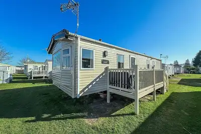 Image de Lovely 8 berth caravan at Heacham Beach Park in Norfolk ref 21029c