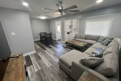 Image de Newly remodeled 3br\/1ba home~Sw Topeka location~Sleeps 6