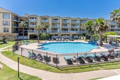 Image de Poolside @ the Victorian, Pools, Beach