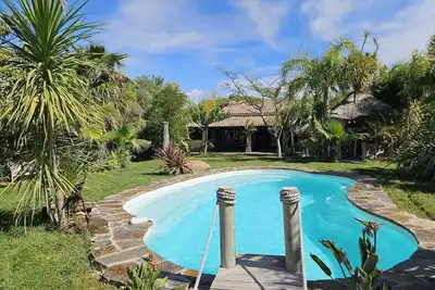 Image de Villa Piscine Jardin Exotique proche des plages et des iles d'Hyères