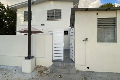 Situated in Saint Peter; MaryJays is 300 metres from Godings Bay Beach.