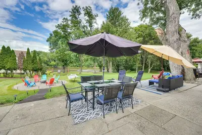 Image de Waterfront Wallkill Duplex Home w\/ Fire Pits!