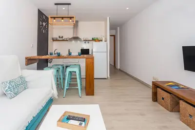 Image de Studio \"Calan Blanes Park\" avec piscine partagée et Wi-Fi