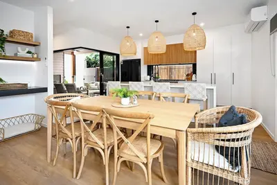 Image de Stylish, Beachside 4 b/r Dream Home - 8 guests Zd7