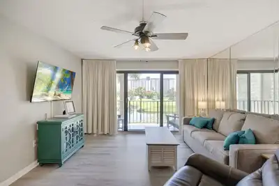 Image de The Perfect Getaway @ White Sand villa: spacious, near the beach, no elevators