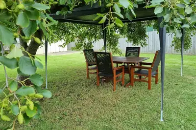 Image de Comfy Ocean Getaway with Boat or Caravan Space & Unlimited Wi-Fi & Netlfix! ! ! ! !