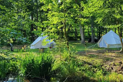 Image de Creekside Group Glamp Site at Big Rock Creek!