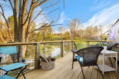 Image de Glamping adventure at the base of the Blue Ridge. Pet friendly, close to it all.