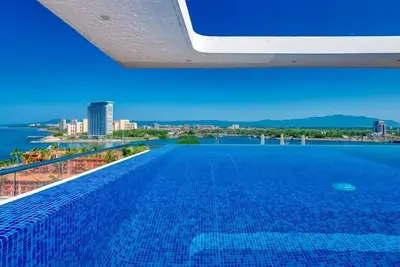 Image de New 1 Br Unit 2 Min From Beach - Pool - King Bed