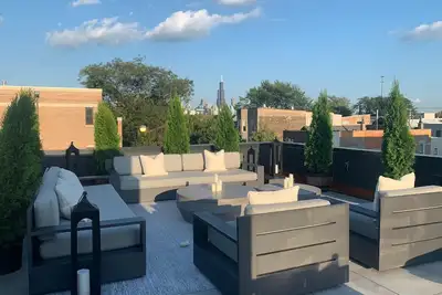 Image de Luxe Single Family Home + Private Skyline Rooftop! Sleeps 10