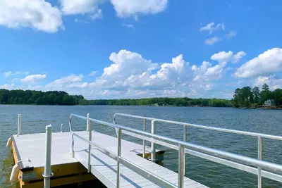 Image de Turtle Town Bungalow on Lake Murray w/ Rv Parking