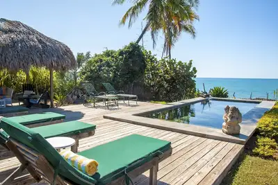 Driftwood Private Seafront Villa w/ Pool, 3-Bedrooms & Private Cook