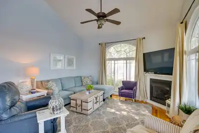 Image de Cross Hill Lake House Rental w/ Panoramic Views