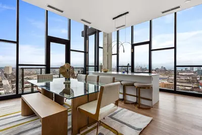 Image de 3 Top Notch Penthouses: Ideal for Large Groups